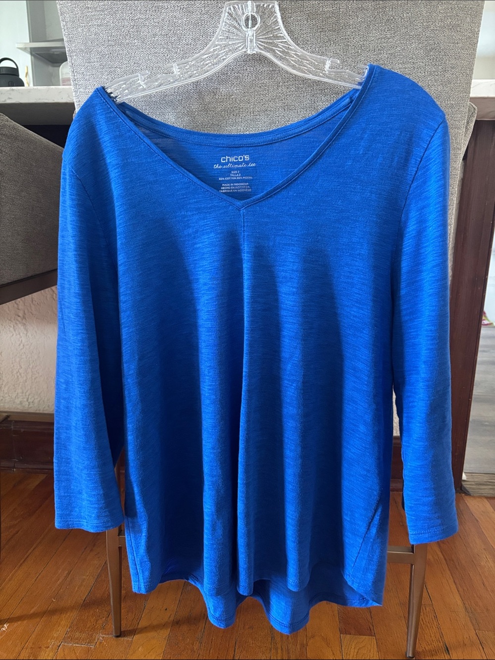 Chico's Royal Blue V-Neck 3/4 Sleeve Tee